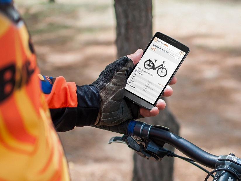 FindyourBike advertenties overzicht pagina op mobiele telefoon.